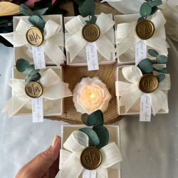 Kişiye Özel Harf Mühürlü Beyaz Şakayık Mum Hediyelik