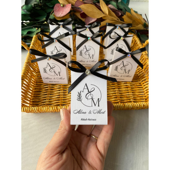 Kartlı Badem Şekeri – Siyah Kurdeleli Nikah Hatırası