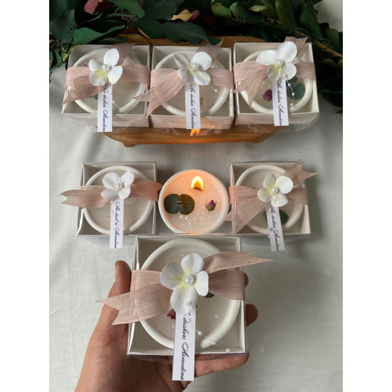 Beyaz Çiçekli Gül Detaylı Dalgalı Kase Mum