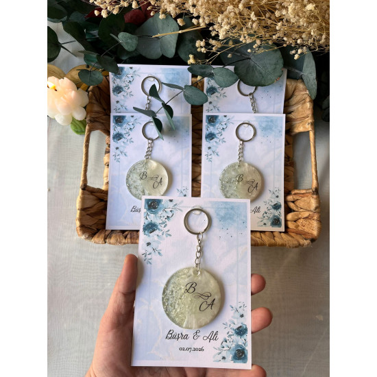 Kişiye Özel Epoksi Yuvarlak Anahtarlık | İsimli Tarihli Nişan Hediyeliği